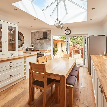 Holiday home Host & - Bankside